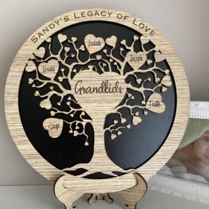 Personalised Wooden Family Tree – Unique Gift for Grandma